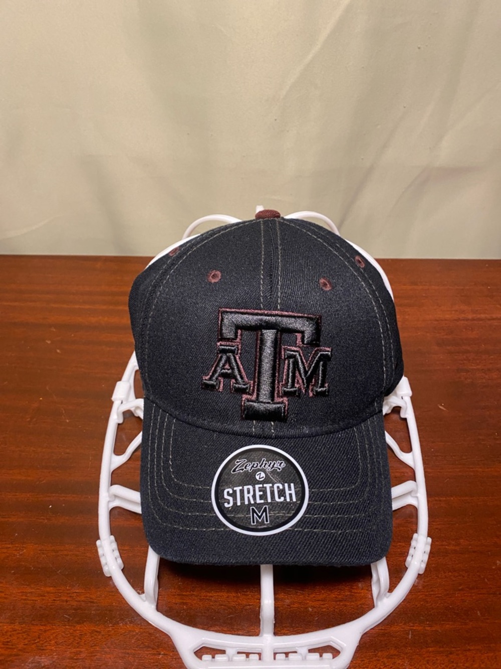 Texas A&M Aggies Zephyr M  Stretch Fit hat Size S/M NWT